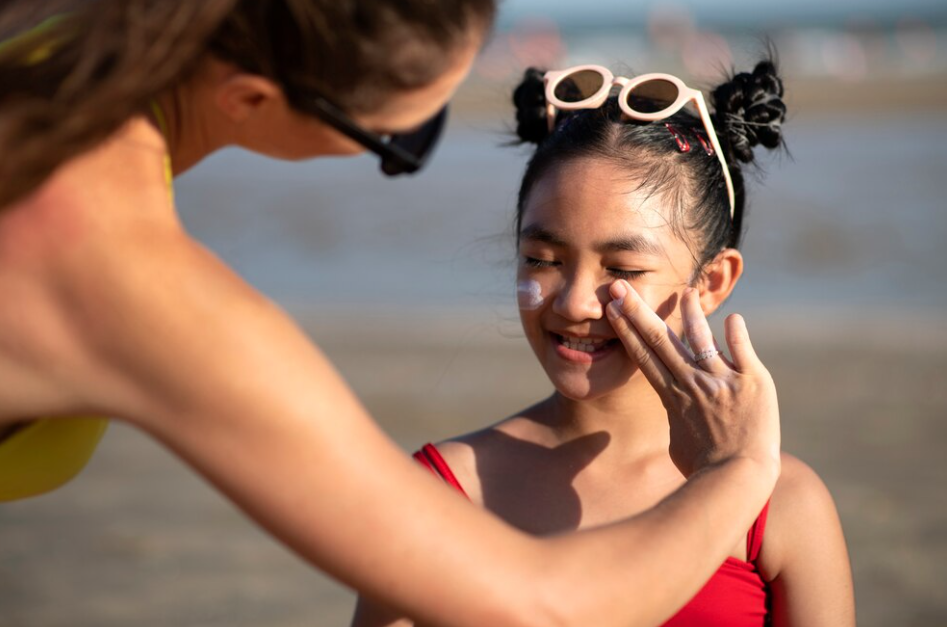 How to Apply Sunscreen the Right Way for Maximum Protection